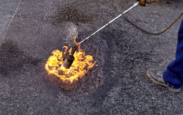 Reedley flat roofing repairs